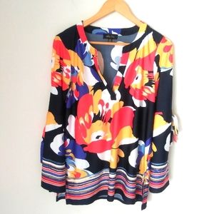 Melissa Paige. Floral Tunic blouse Size M